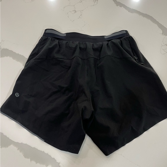 Men’s Lululemon Shorts - Small - Picture 4 of 7